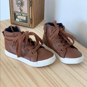 Boys boot, size 8 CAT & JACK